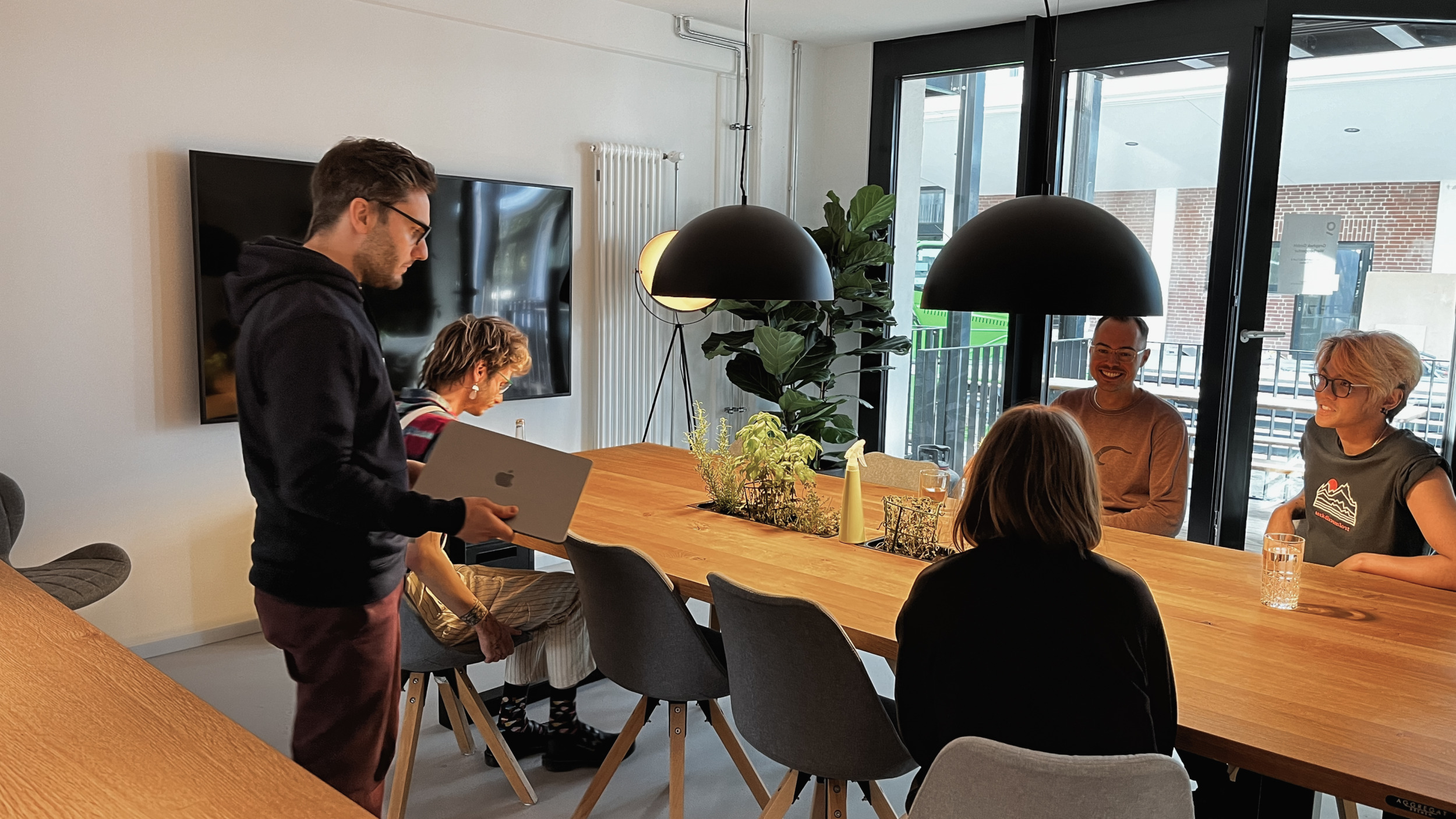 Der Besprechungsraum unserer Werbeagentur - für ausgedehnte Meetings